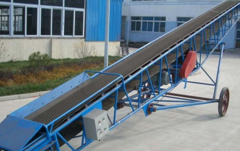 帶式輸送機都有哪些部分組成？