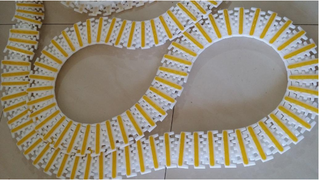 柔性鏈板輸送機(jī)簡介 柔性鏈板輸送機(jī)簡介